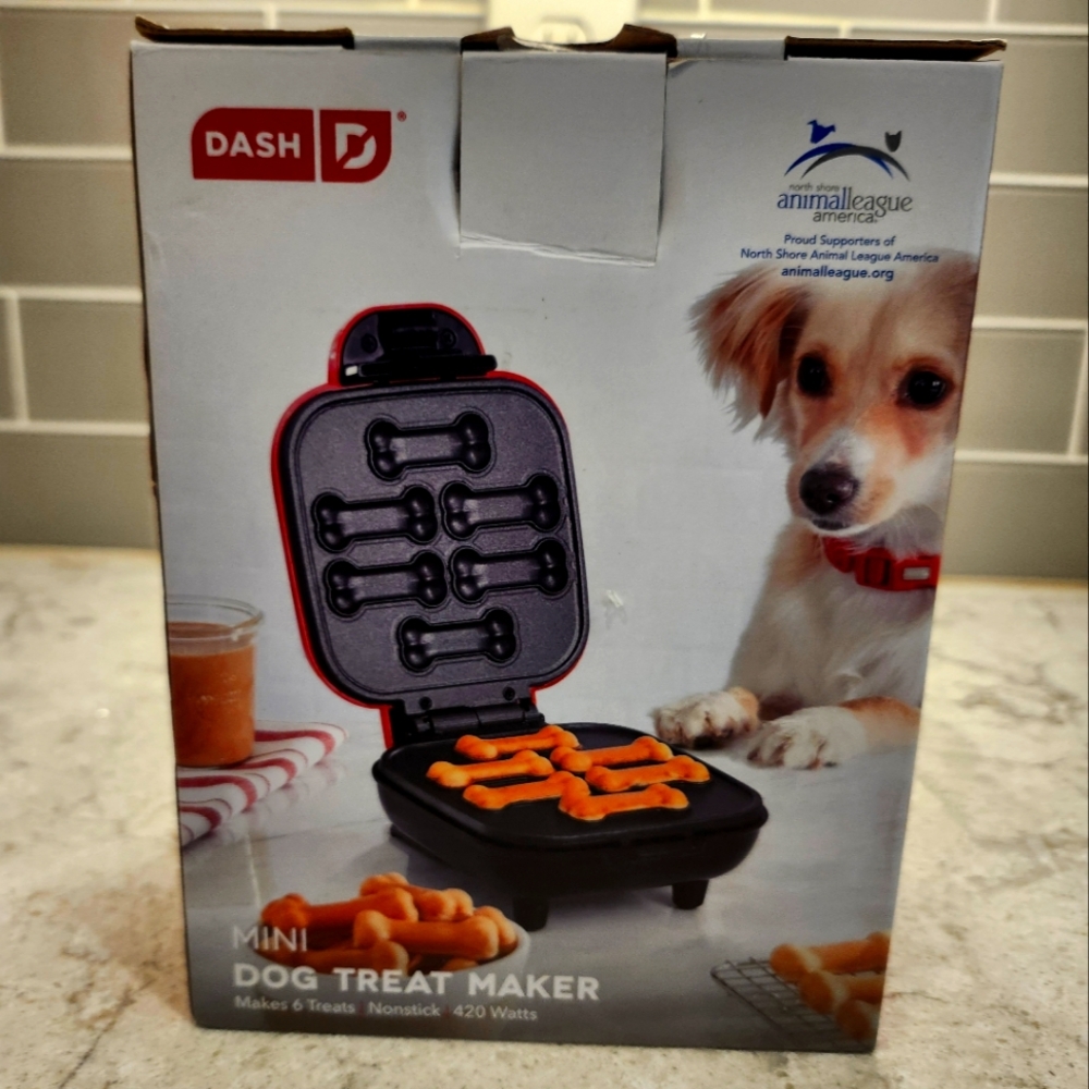 DASH Gourmet Homemade Vegan Dog Treat Bone Maker Brand New in Box